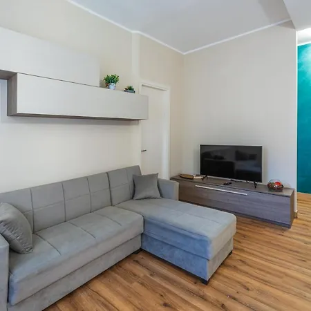 Apartment La Puntina Central Alba (Piedmont)